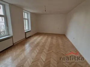 Pronájem bytu 3+1, Opava - Předměstí, Komenského, 106 m2