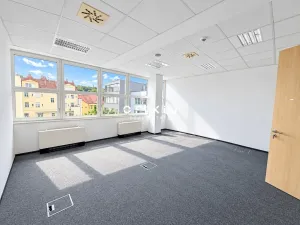 Pronájem kanceláře, Praha - Smíchov, Karla Engliše, 2208 m2
