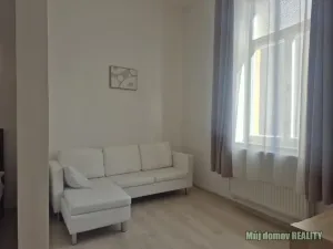 Pronájem bytu 2+kk, Praha - Karlín, Křižíkova, 45 m2