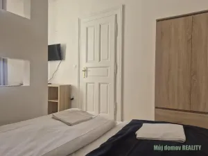 Pronájem bytu 2+kk, Praha - Karlín, Křižíkova, 45 m2