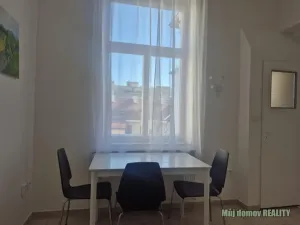 Pronájem bytu 2+kk, Praha - Karlín, Křižíkova, 45 m2