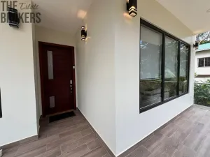Prodej bytu 3+1, Coxen Hole, Roatán, Honduras, 139 m2