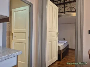 Pronájem bytu 2+kk, Praha - Karlín, Křižíkova, 56 m2