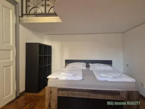 Pronájem bytu 2+kk, Praha - Karlín, Křižíkova, 56 m2