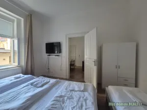 Pronájem bytu 1+1, Praha - Karlín, Křižíkova, 39 m2