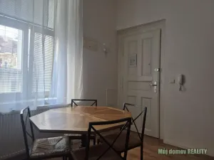 Pronájem bytu 1+1, Praha - Karlín, Křižíkova, 39 m2