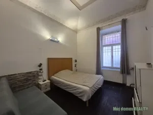 Pronájem bytu 1+1, Praha - Karlín, Křižíkova, 28 m2