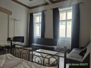 Pronájem bytu 1+kk, Praha - Karlín, Křižíkova, 44 m2