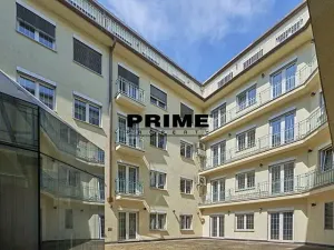 Pronájem kanceláře, Praha - Nové Město, Soukenická, 161 m2