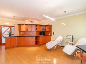 Pronájem komerční, Hranice - Hranice I-Město, Tř. 1. máje, 96 m2