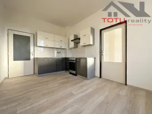Pronájem bytu 1+1, Jaroměř, Lužická, 42 m2
