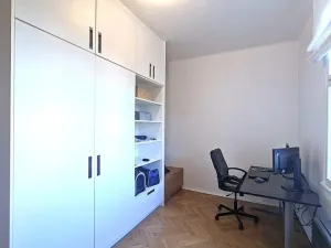 Pronájem bytu 2+1, Praha - Žižkov, Ambrožova, 69 m2