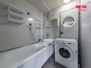 Prodej bytu 3+1, Chodov, Poděbradova, 58 m2