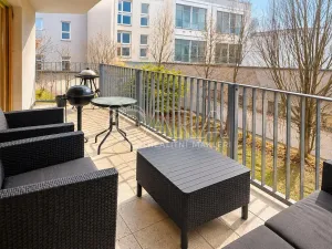 Pronájem bytu 2+kk, Praha - Holešovice, Komunardů, 57 m2