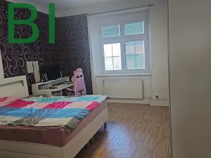 Pronájem bytu 3+1, Praha - Smíchov, Pod tratí, 105 m2