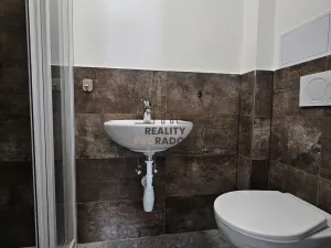 Pronájem komerční nemovitosti, Hodonín, Kolískova, 33 m2