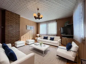 Prodej rodinného domu, Hradec Králové, Smiřická, 194 m2