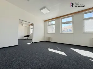 Pronájem kanceláře, Karlovy Vary, T. G. Masaryka, 49 m2