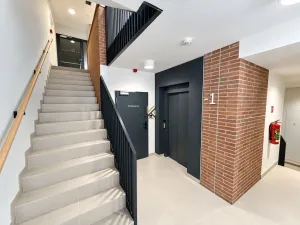 Pronájem bytu 1+kk, Praha, Švarcova, 36 m2