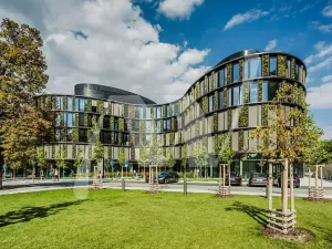 Pronájem kanceláře, Praha - Karlín, Pernerova, 374 m2