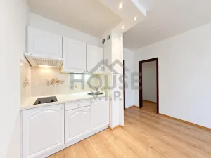 Prodej bytu 1+kk, Praha - Modřany, Daškova, 29 m2