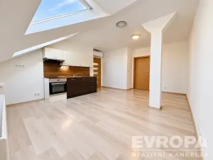 Pronájem bytu 2+kk, Břeclav, Národních hrdinů, 47 m2