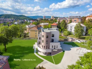 Pronájem atypického bytu, Ústí nad Labem, Bělehradská, 56 m2