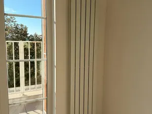 Pronájem bytu 2+kk, Praha, Toužimská, 43 m2