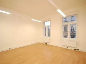Pronájem kanceláře, Praha - Vinohrady, náměstí Míru, 92 m2