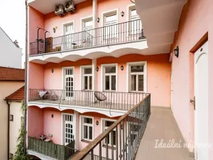 Pronájem bytu 1+kk, Praha - Nusle, Slavojova, 26 m2