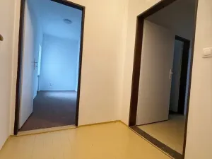 Pronájem bytu 2+1, Strašice, 48 m2