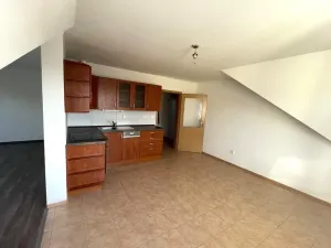 Pronájem bytu 1+kk, Malšice, náměstí V. Háka, 55 m2