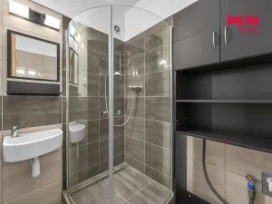 Pronájem bytu 2+1, Hostinné, Sídliště, 53 m2