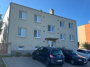 Pronájem bytu 2+1, Bánov, 56 m2