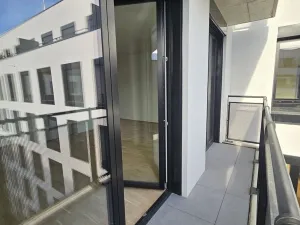 Pronájem bytu 1+kk, Praha, Hartigova, 44 m2