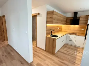 Pronájem bytu 3+1, Teplice, Karla Čapka, 82 m2