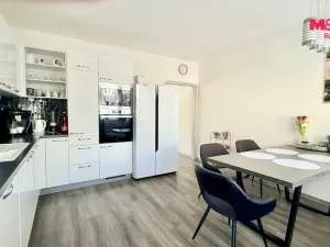 Prodej rodinného domu, Dolní Bojanovice, Zvolence, 380 m2