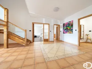 Prodej rodinného domu, Kosořice, 340 m2