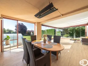 Prodej rodinného domu, Kosořice, 340 m2