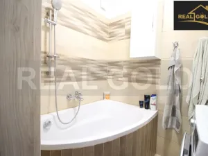 Prodej bytu 2+1, Třebíč, Dělnické nám., 55 m2