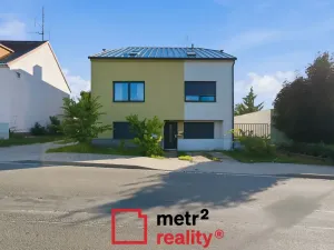 Prodej rodinného domu, Charváty, 303 m2