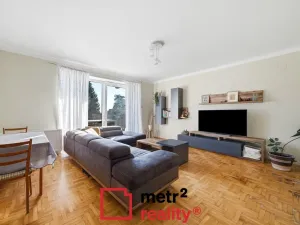 Prodej rodinného domu, Charváty, 303 m2