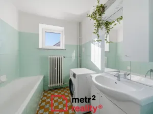 Prodej rodinného domu, Charváty, 303 m2