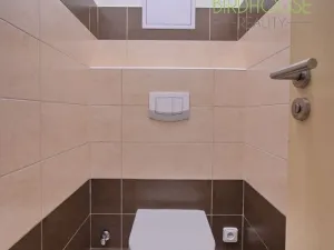 Pronájem bytu 2+kk, Jesenice, Cedrová, 69 m2