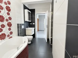 Pronájem bytu 2+kk, Hodonín, Skácelova, 55 m2
