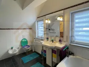 Pronájem atypického bytu, Karlovy Vary, 120 m2
