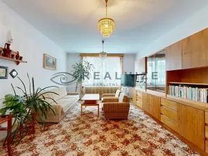 Prodej rodinného domu, Nové Hrady, Vilová čtvrť, 180 m2