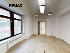 Prodej obchodního prostoru, Jevíčko, Palackého nám., 430 m2
