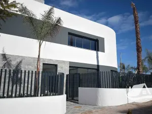 Prodej rodinného domu, Torrevieja, Španělsko, 99 m2