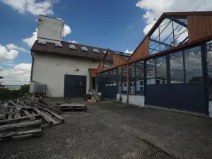 Prodej zemědělského objektu, Bžany, 1700 m2
